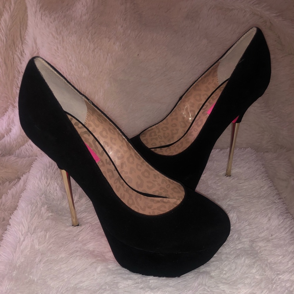 Sexy gold heel